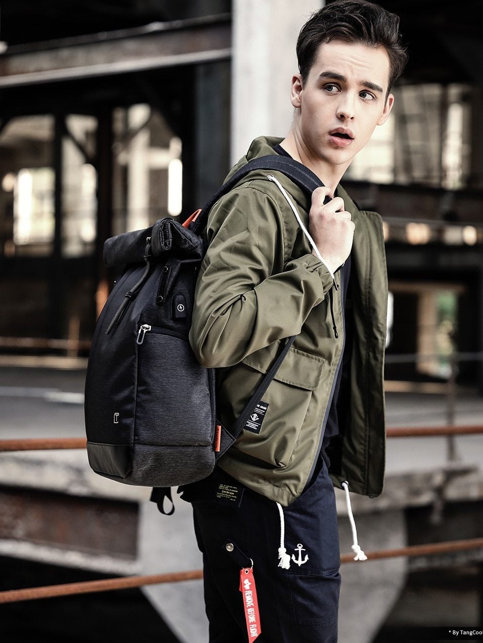 Rolltop Männer Laptop Rucksack