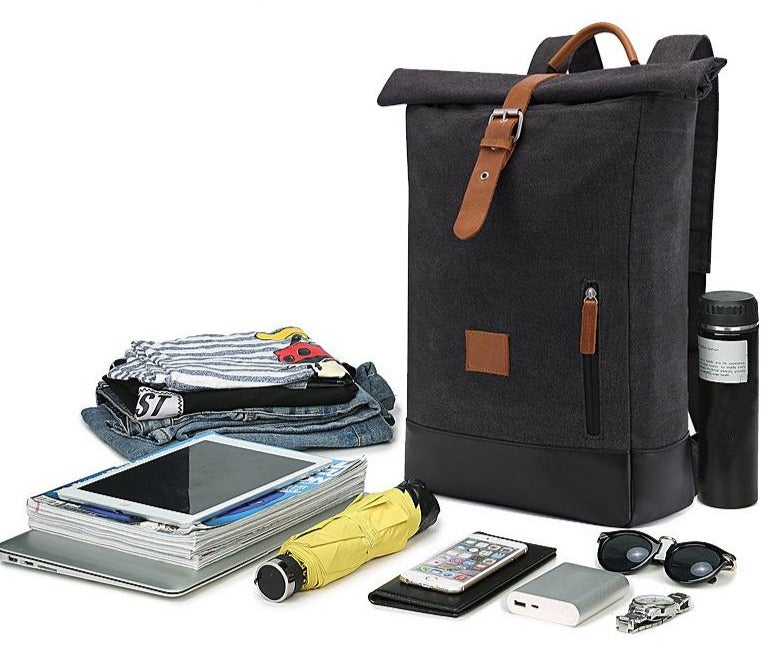 Rolltop Rucksack Draussen